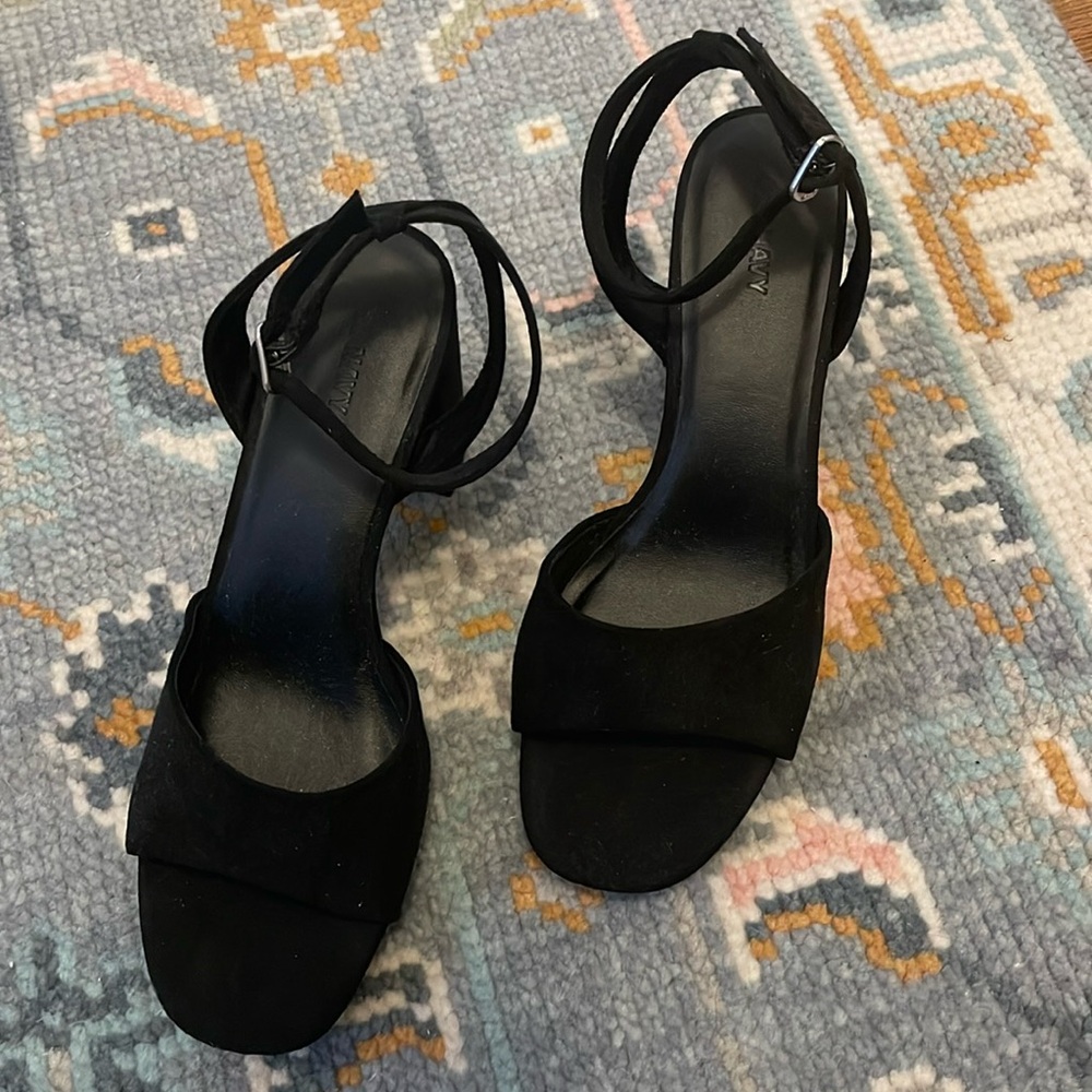 Black block heels
Size 9
Worn once!